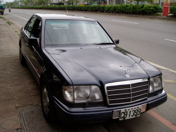 1995年 BENZ E280 (紀念版) 藍色 照片1